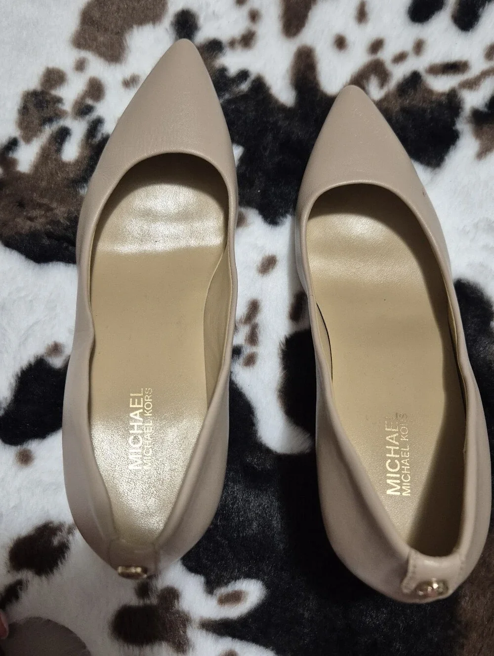 Michael Kors sophisticated pointed